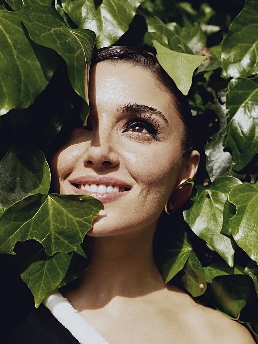 This photo?? She is sooo💞💕💞🥹

#HandeErçel