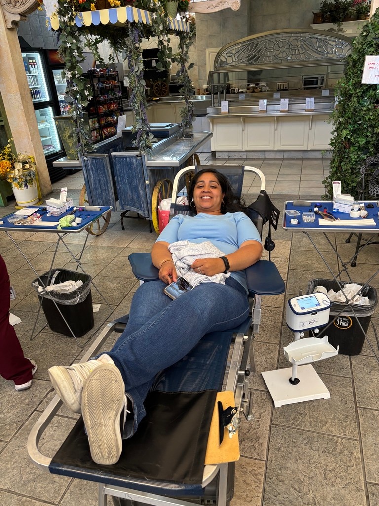 Thank you to all the incredible donors who joined us and @StanfordBloodCenter at our quarterly blood drive! 🩸💉 Together, we collected 44 pints of life-saving blood, bringing healing and making a difference in our community.

#Therma #HelpingHand #wearelegence