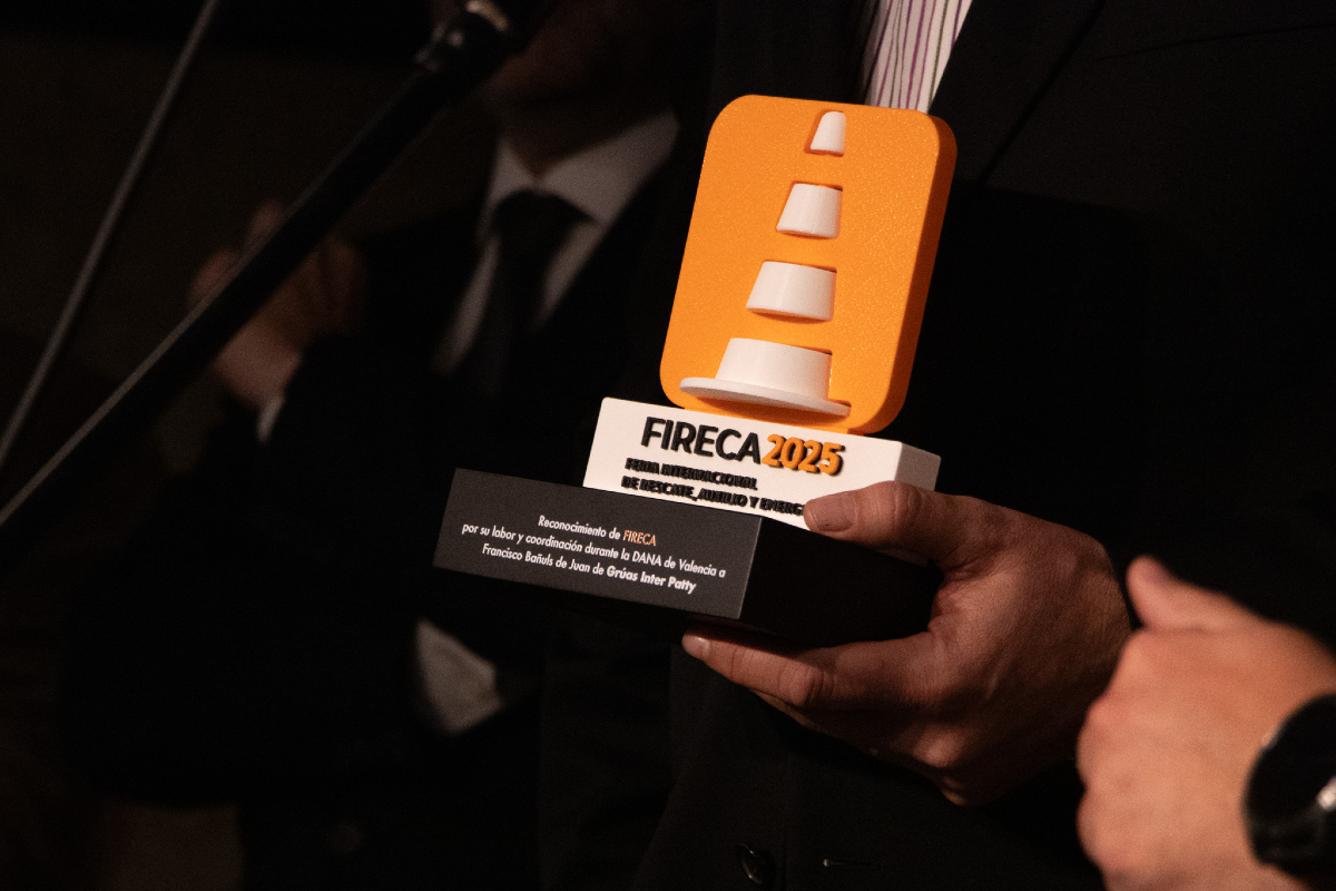 🏆 Reconocimientos al mérito
FIRECA premia la excelencia en el servicio de asistencia, rescate y emergencias. Conoce a los galardonados y celebra sus contribuciones al sector.