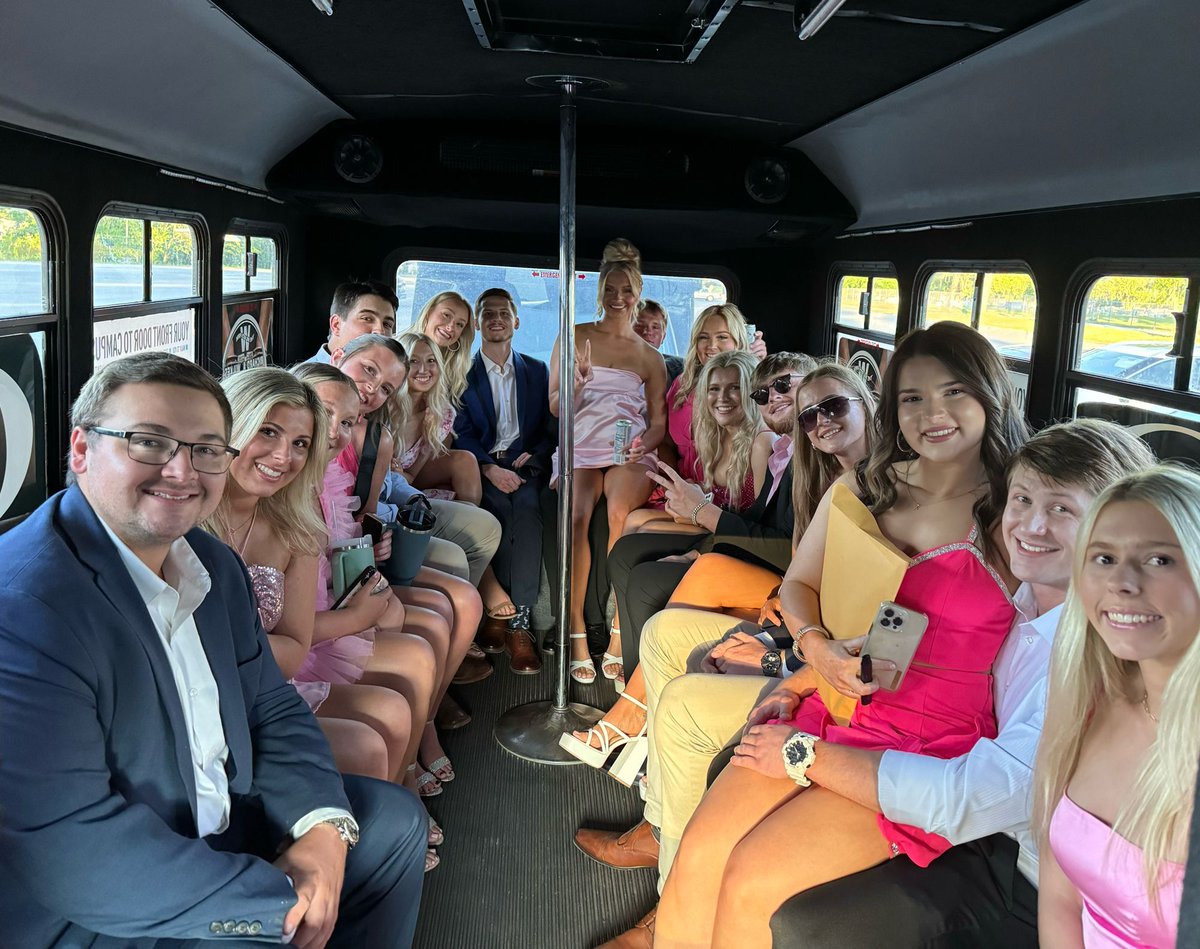 When you show up like this, there’s no question who owns the night. 🔥 Make your next move your boldest one yet.
Call (229) 234-1448 #RollUpRight #NightlifeDoneRight #TipsyTransit #EventFlex