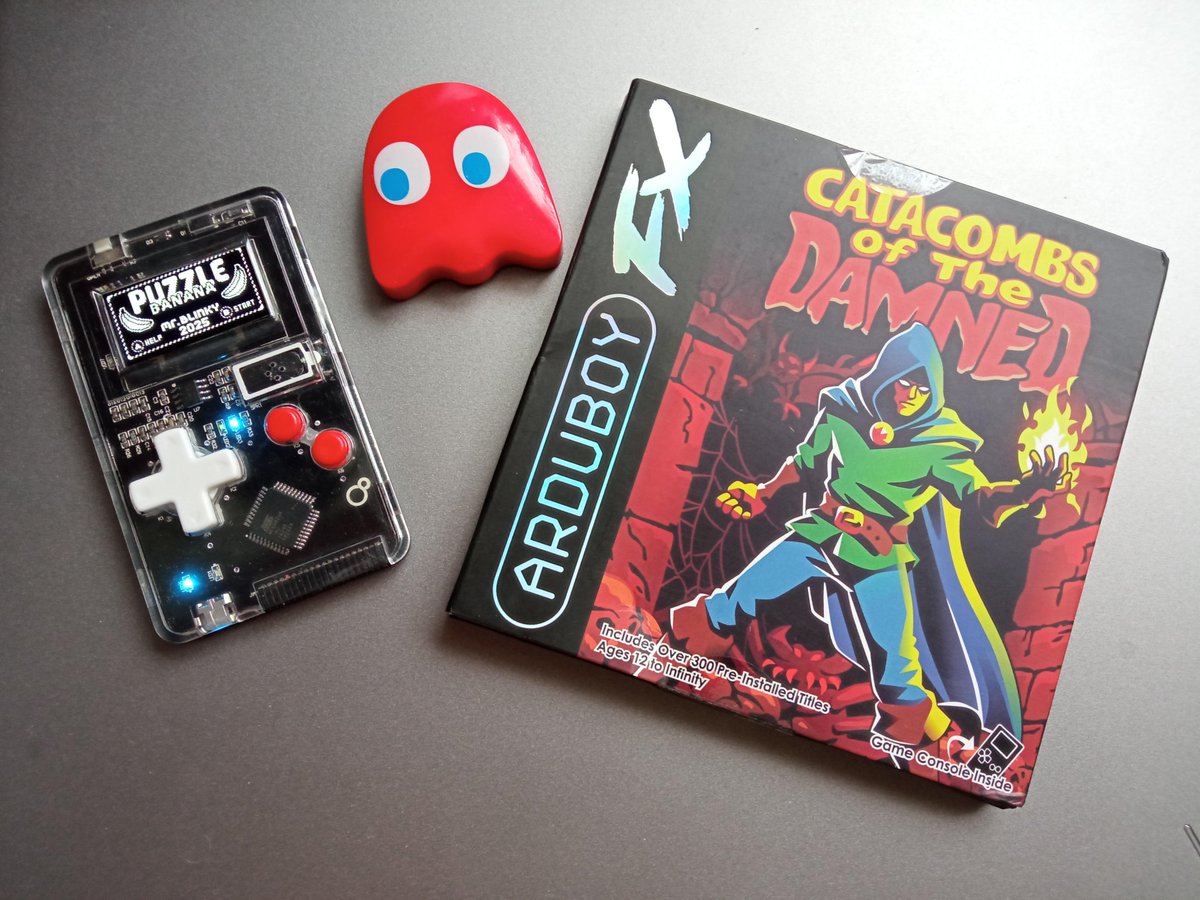 My #Arduboy banana jam prize arrived :D Thanks <a href="/bateskecom/">Kevin Bates</a> 

community.arduboy.com/t/arduboy-bana…