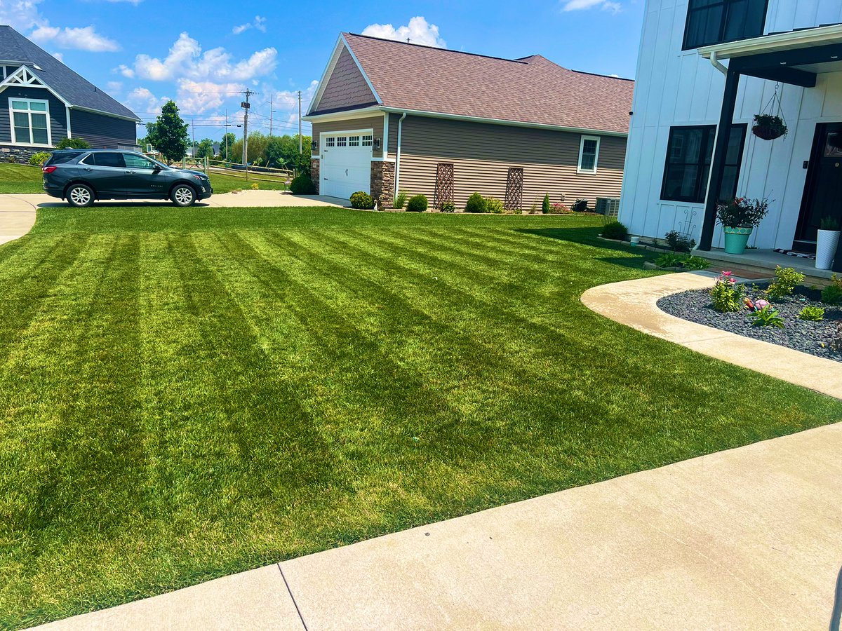 Chris Burns (@chris_burns65) on Twitter photo After a week of #StripingIt on the course, it was time to do it at home <a href="/OutKickTNML/">ThursdayNightMowingLeague</a> After a week of #StripingIt on the course, it was time to do it at home <a href="/OutKickTNML/">ThursdayNightMowingLeague</a>