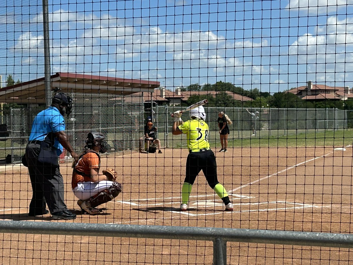 Glenn High School Softball (@glennhssoftball) on Twitter photo 👀 We see you <a href="/chavez_keyannah/">Keyannah Chaziz</a> playing in the Lone Star State Collegiate League! Keep working hard kiddo! Proud alumni! 🐻 #3P #WTD 👀 We see you <a href="/chavez_keyannah/">Keyannah Chaziz</a> playing in the Lone Star State Collegiate League! Keep working hard kiddo! Proud alumni! 🐻 #3P #WTD