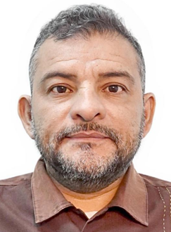 Mi hijo bello es perseguido político😭...CESAR BENNEDETTO SANCHEZ Dui 00721575-3 si vos también Tenes telita que cortarte ESTAFADOR y GOLPEADOR DE MUJERES. obvio estas libre por los jueces corruptos que habían antes.