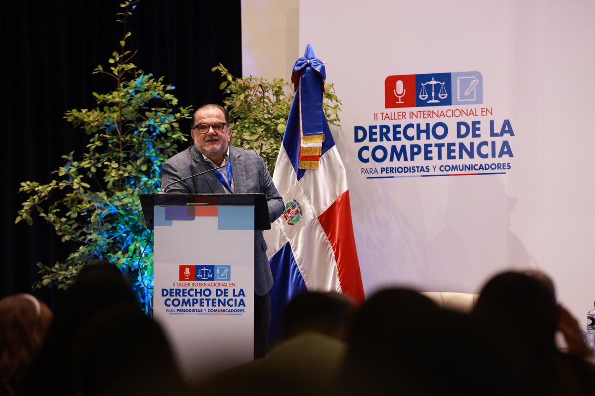 🔥🎙️ En tiempos de incertidumbre, la estrategia lo es todo.

Durante el II Taller Internacional en Derecho de la Competencia para Periodistas y Comunicadores, el experto en comunicación Eduardo Valcárcel ofreció una poderosa conferencia sobre “Manejo de crisis en la comunicación