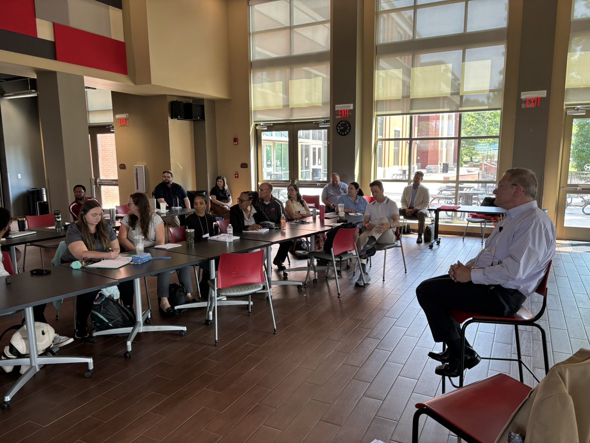 WKUEDD's tweet image. The EdD Summer Residency concluded with keynote talks by Dr. Dewey Hensley, Poverty Considerate Schools and Alex Spurrier from Bellwether. Thanks to everyone for a great week! @alspur @WKUCEBS @WKU_SLPS