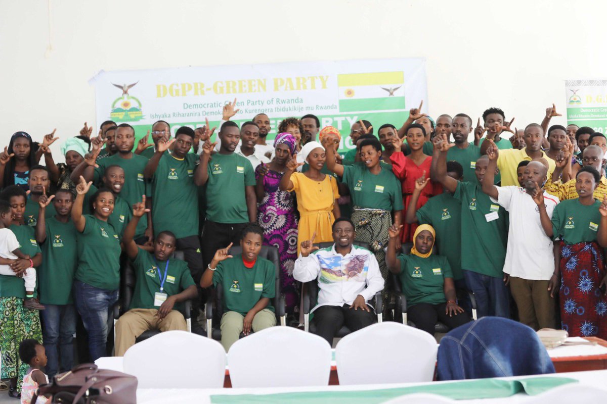 We are so grateful for a successful congress we had today in the @Rwanda west in @Karongi district,
members were trained on the party ideology,sustainable livelihood projects and elections.Members elected their new leaders in different committees:district level,Youth and Women.