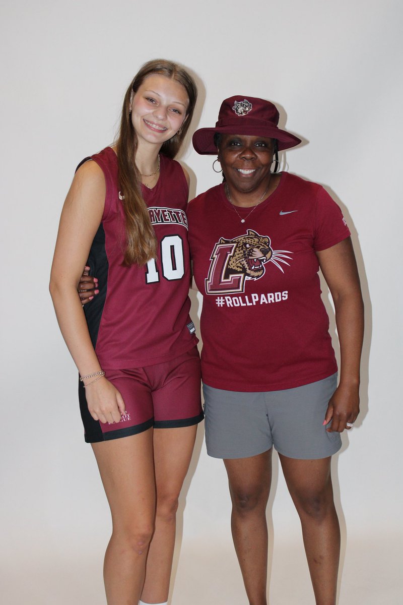 josie_fontana's tweet image. I had an amazing visit at Lafayette! Thank you for having me!
@Key_ah_Tweets @Tom_Lochner @coachrobinsonj @JohnHannafin2
@LafayetteWBB