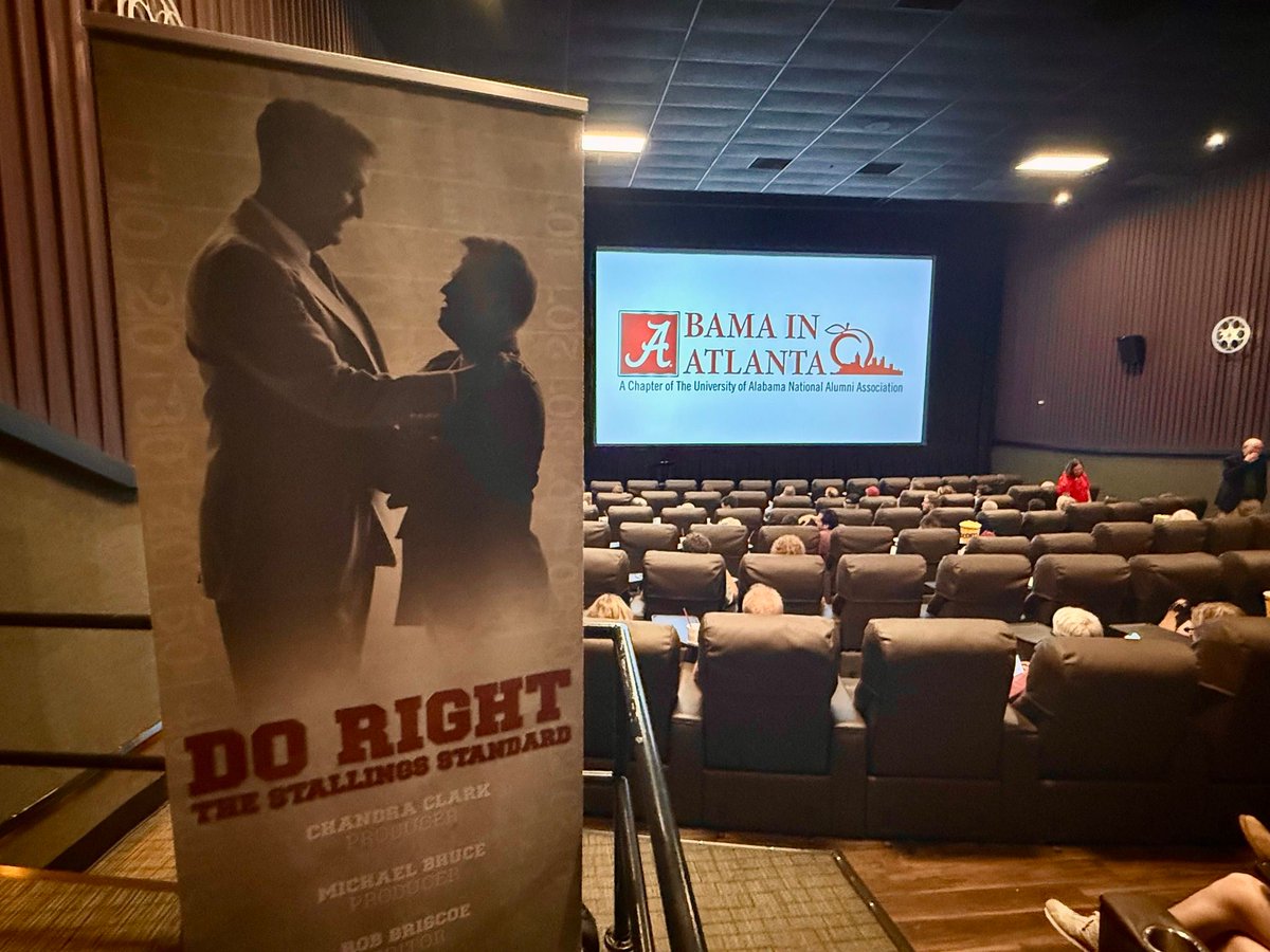 UAAlumniAssoc's tweet image. Shoutout to the Bama in Atlanta alumni chapter for a wonderful event last weekend! Like many UA alumni chapters, they enjoyed a showing of "Do Right: The Stallings Standard," a documentary capturing the legacy of Alabama football coach Gene Stallings. 🎬❤️