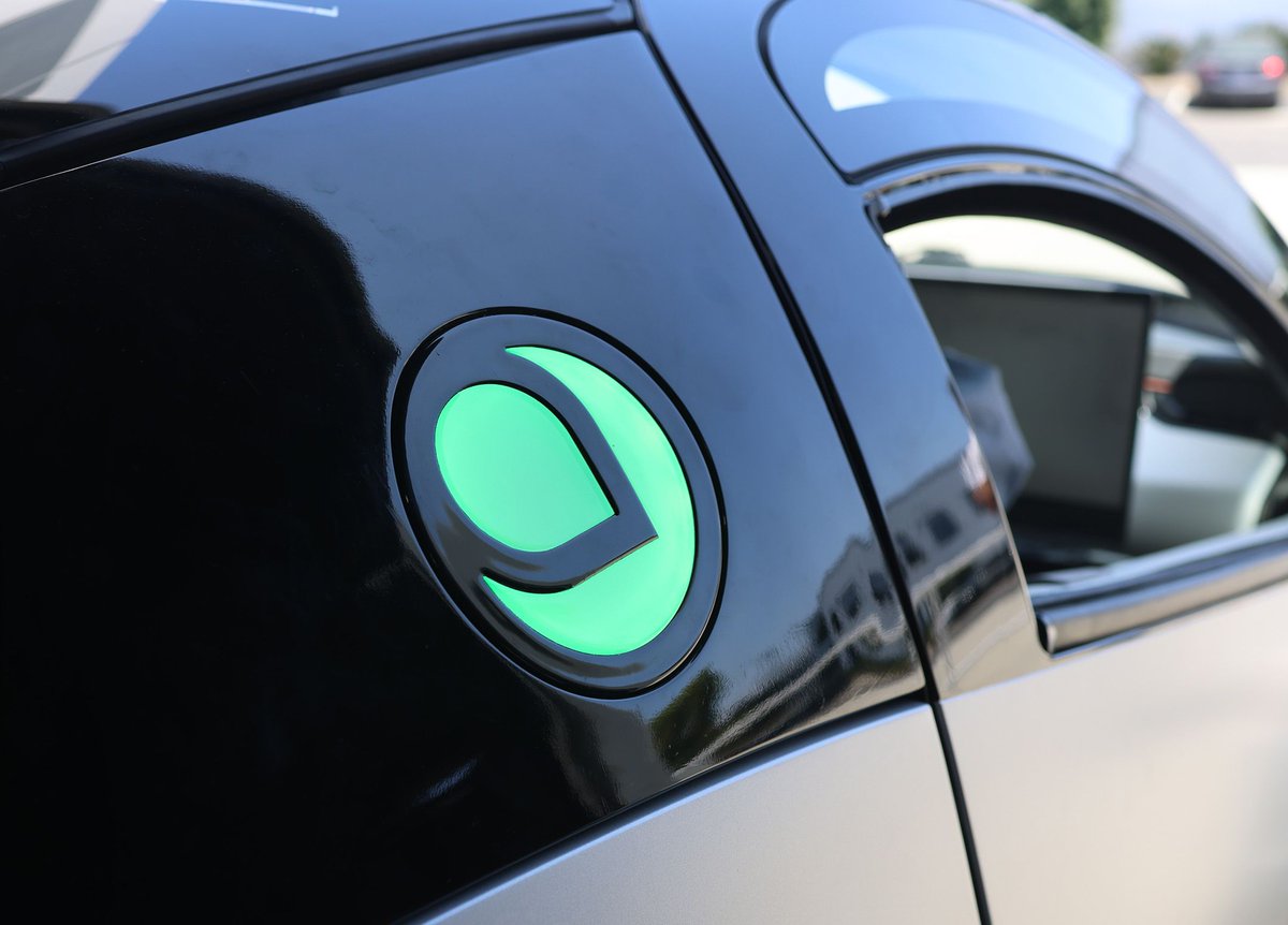 aptera_motors's tweet image. LIVE NOW: youtube.com/live/yNs02F0t_…