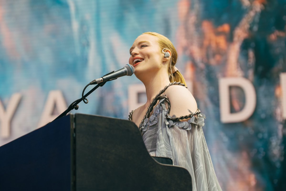 Open Air Theatre (@scarboroughoat) on Twitter photo WHAT A NIGHT!
Thank you to the always brilliant <a href="/snowpatrol/">Snow Patrol</a> for another stunning evening here on the Yorkshire coast.
Hats off to special guests <a href="/FreyaRidings/">Freya Ridings</a> and <a href="/TheFlorentinas/">The Florentinas</a> and well done #Scarborough - you were all in fine voice tonight!!
Safe trip home everyone and let's WHAT A NIGHT!
Thank you to the always brilliant <a href="/snowpatrol/">Snow Patrol</a> for another stunning evening here on the Yorkshire coast.
Hats off to special guests <a href="/FreyaRidings/">Freya Ridings</a> and <a href="/TheFlorentinas/">The Florentinas</a> and well done #Scarborough - you were all in fine voice tonight!!
Safe trip home everyone and let's