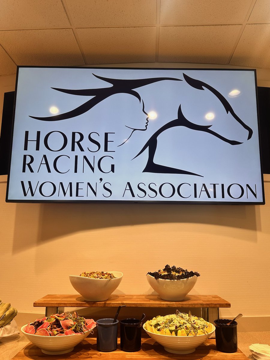 horseracingwmn's tweet image. Our first event @WoodbineTB was a hit! π
Thank you to everyone who joined us, our speakers, and to @WoodbineTB. We had a great time, made new friends, and listened to amazing conversations.
#HRWA