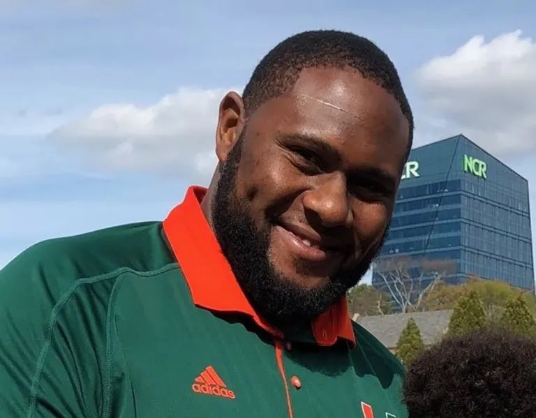 BIG GUYS BEAT UP LITTLE GUYS.

#GoCanes 🙌