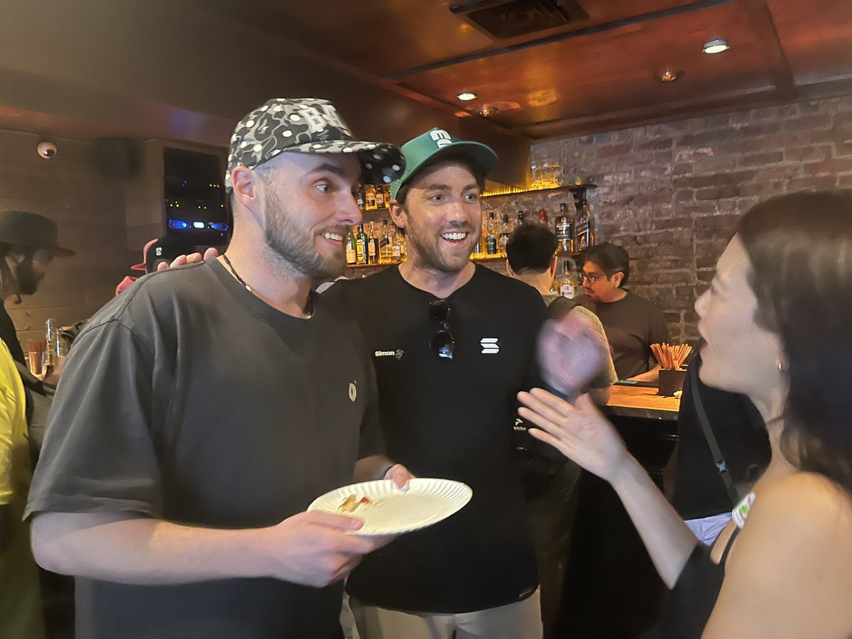 TheRealGapper's tweet image. Thank you to everyone who came out to the first Solstice Showdown yesterday!

Loved all the games showcased from: 

@GalacticGeckoSG
@OwnersClubGG
@_portals_ 
@PlaySoulGate 

With huge support from @WalletV_io, @SagaMobileDAO, @GamingOnSolana_ and ofc @MonkeDAO / @SolsticeConf…