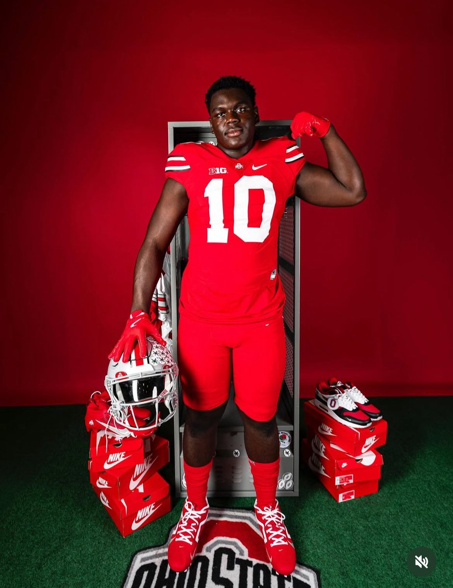 TheBuckeyeNut's tweet image. BREAKING: 4 ⭐️ 2026 DL Damari Simeon has committed to Ohio State! He’s from Richland, NJ. 6-3, 275. Welcome to BuckeyeNation!