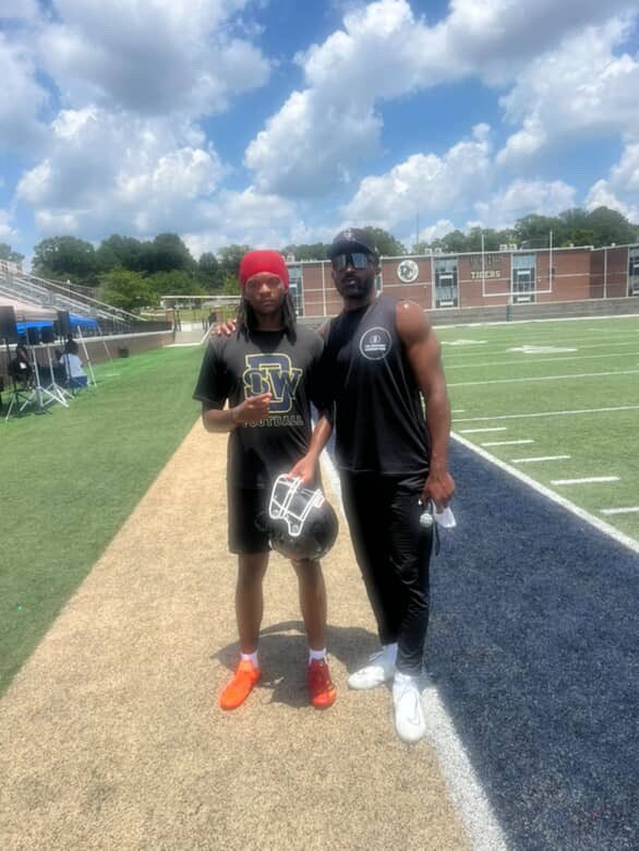 braylonncarter's tweet image. Had an amazing day at @jongreenard7 7o7 camp❕
Appreciate the recognition from one of the best players in the game❕
@SWD_FB @mb_3three