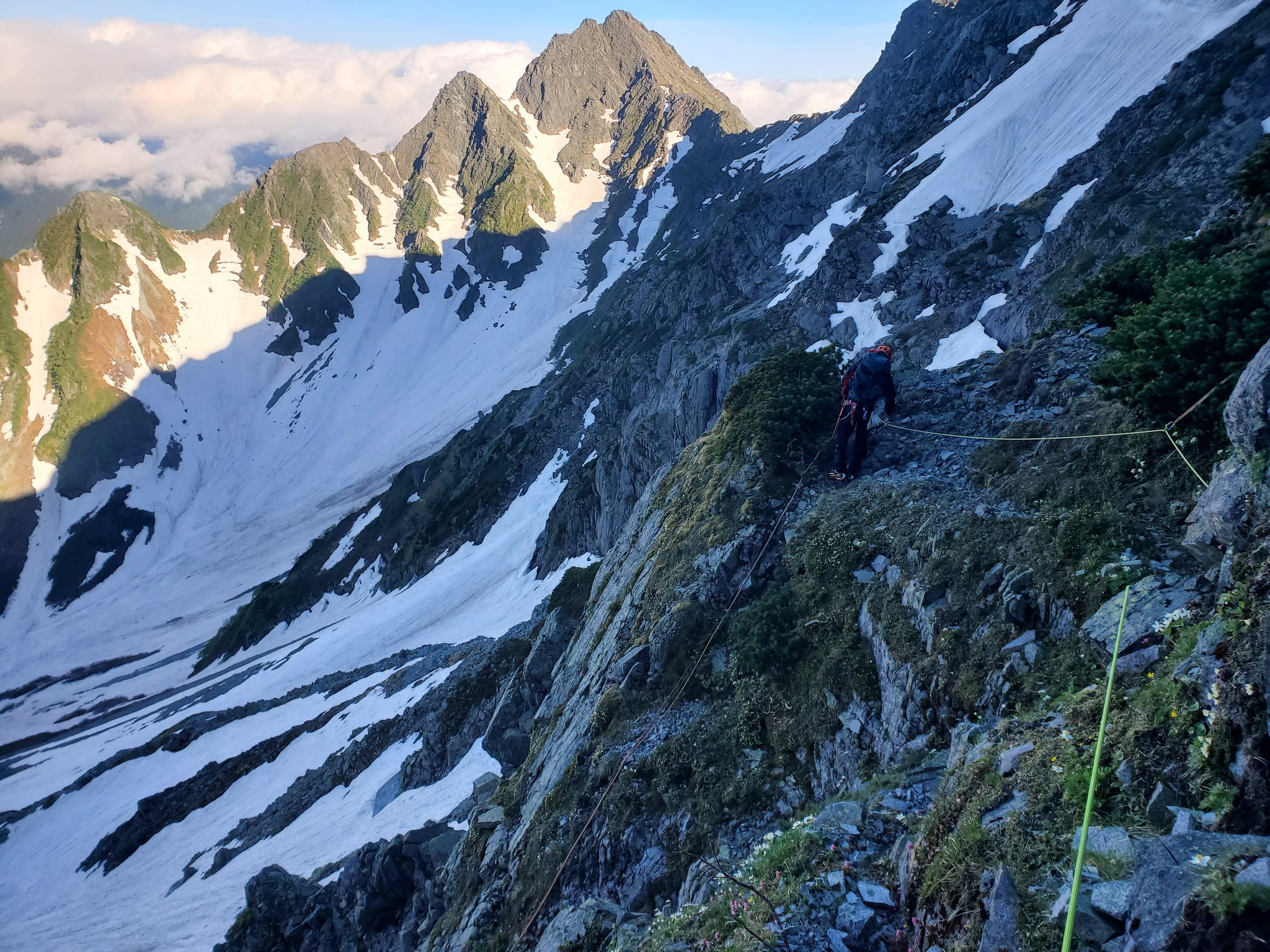 穂高岳山荘 on X: 