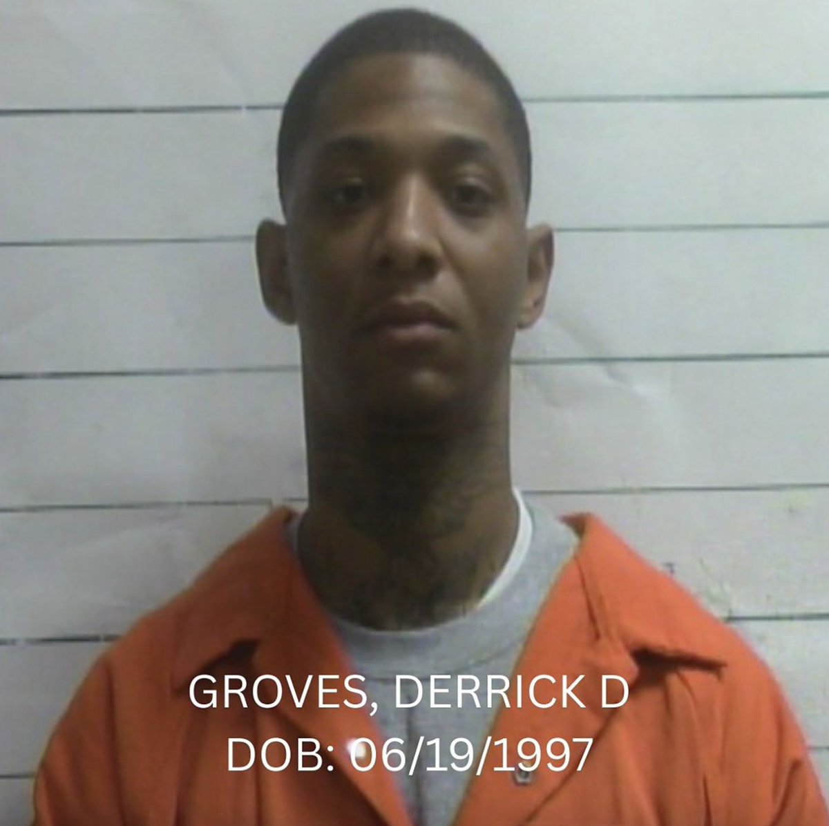 KollegeKidd's tweet photo. New Orleans inmate Derrick Groves is the last fugitive remaining out of eight inmates that have been captured. https://t.co/ztiVCTLZ3a