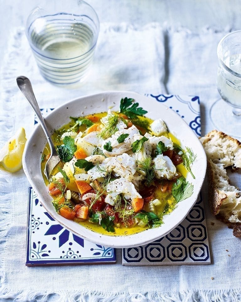 ConwayFish1's tweet photo. Warm up with this classic Greek fish recipe 🇬🇷🔥 - https://t.co/HqhFNsJvar https://t.co/OAq3NLuX4v