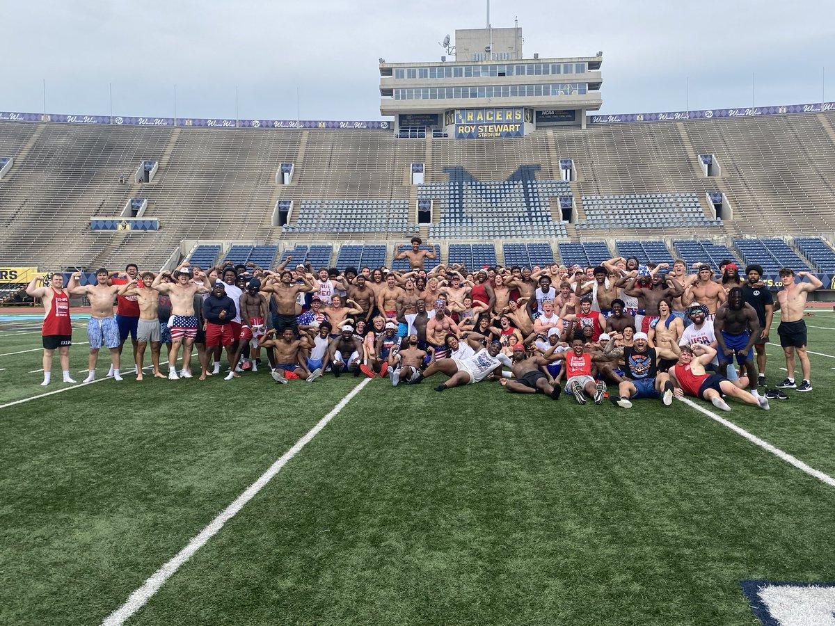 CoryJSullivan's tweet image. Everyone below did 1776 Reps for the greatest county 🇺🇸💪 @WrightJody