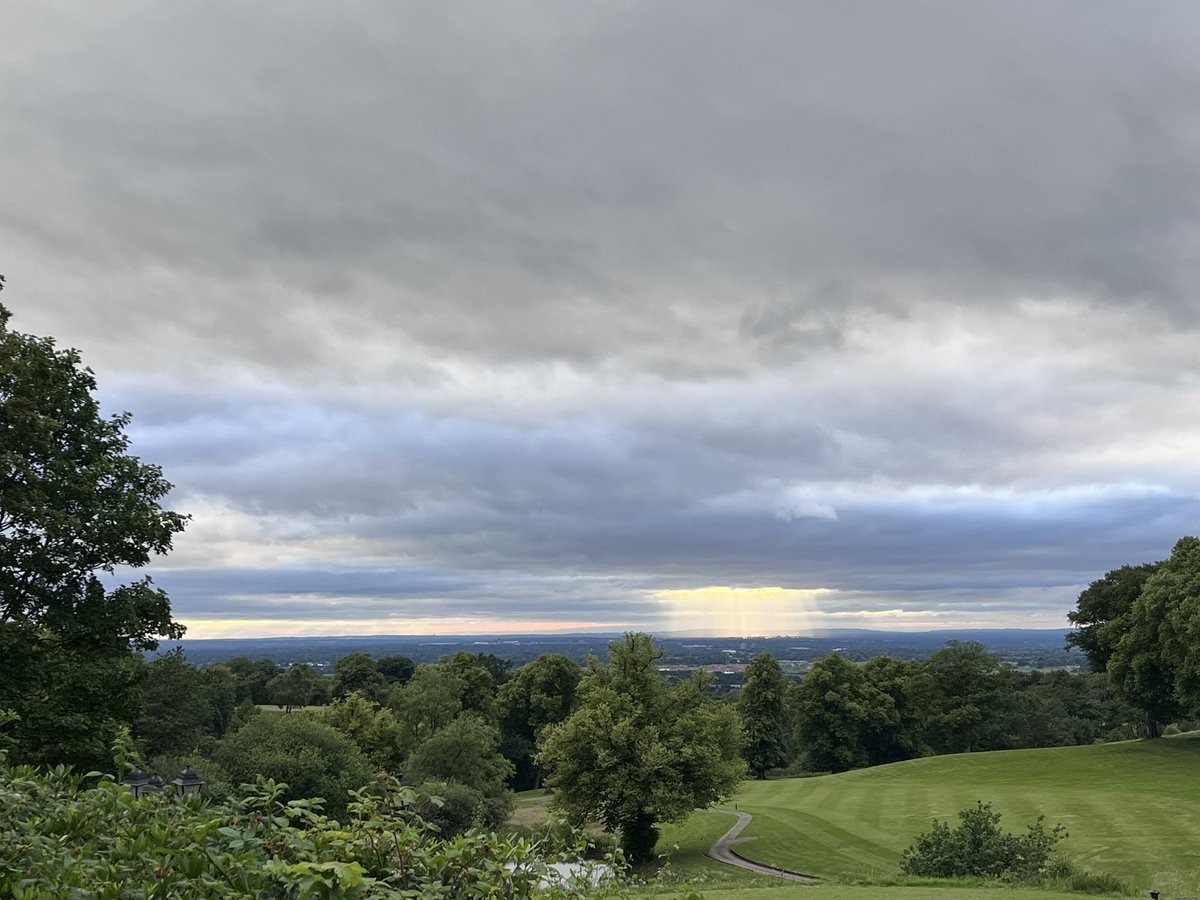 AmnahIqbal's tweet image. Friday evening relaxation with my best friend tonight! A great way to start the weekend!🥰🎉
#ShrigleyHall #Macclesfield