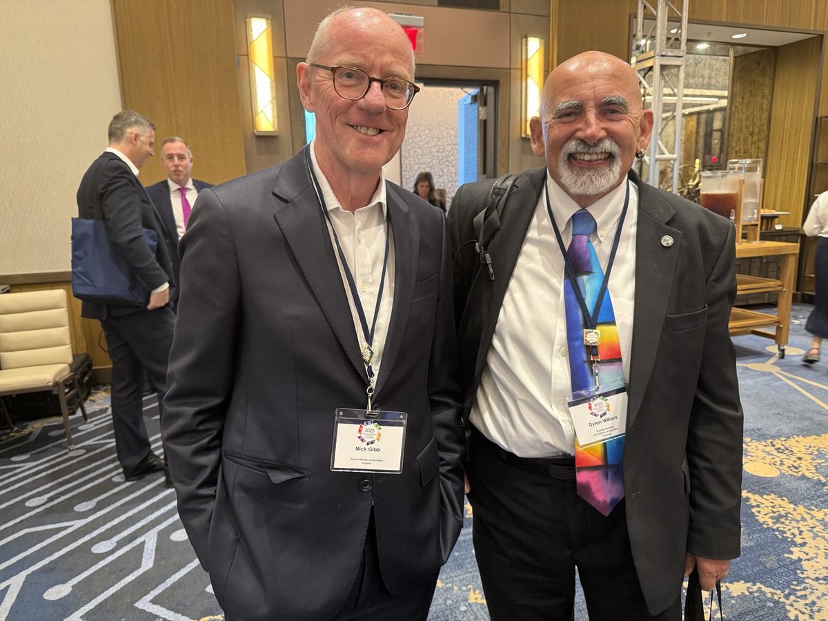 NickGibbUK's tweet photo. What a spectacular two days at the Core Knowledge National Conference in Orlando. Here are just four of the many education superstars at the conference: Dylan Wiliam; Dan Willingham; Nathaniel Swain; and star of the conference, E. D. Hirsch. ⁦@ckschools⁩ https://t.co/aNKpDfC02r