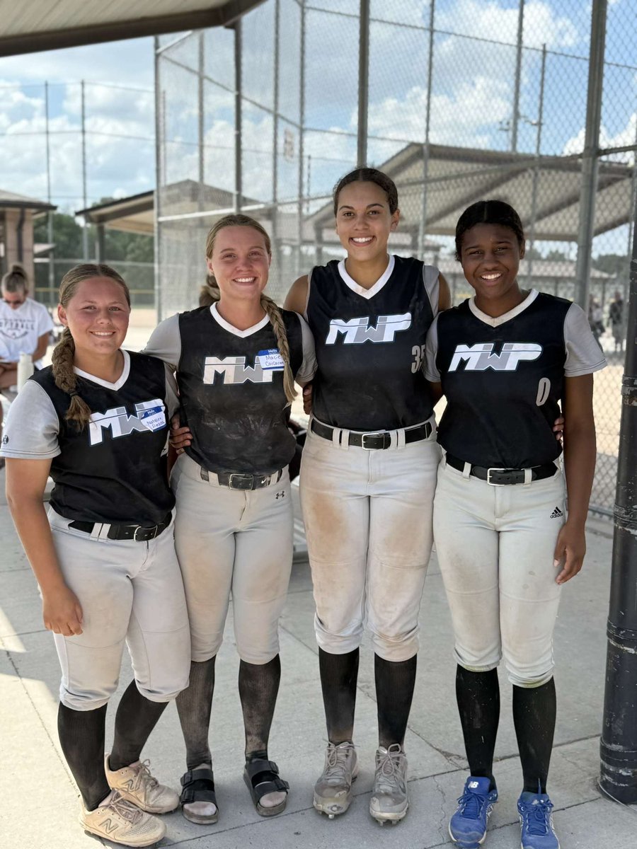 Had so much fun and learned so much at the Hardin softball camp! I can’t wait for next year!!