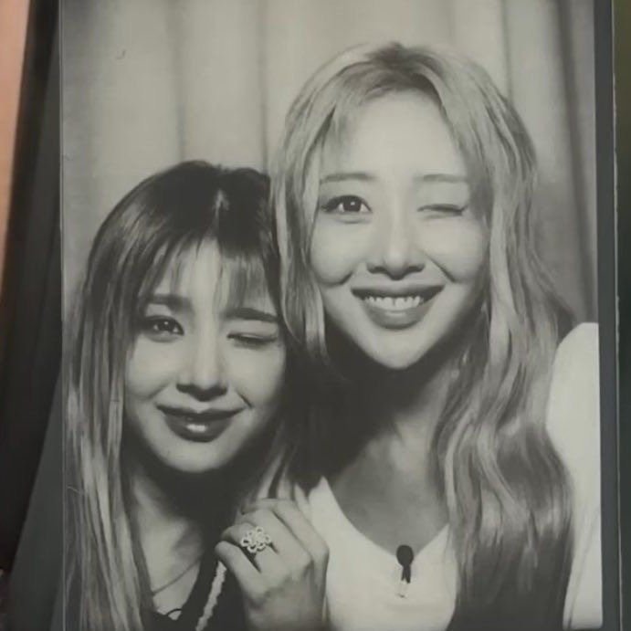 yveryhour's tweet image. 