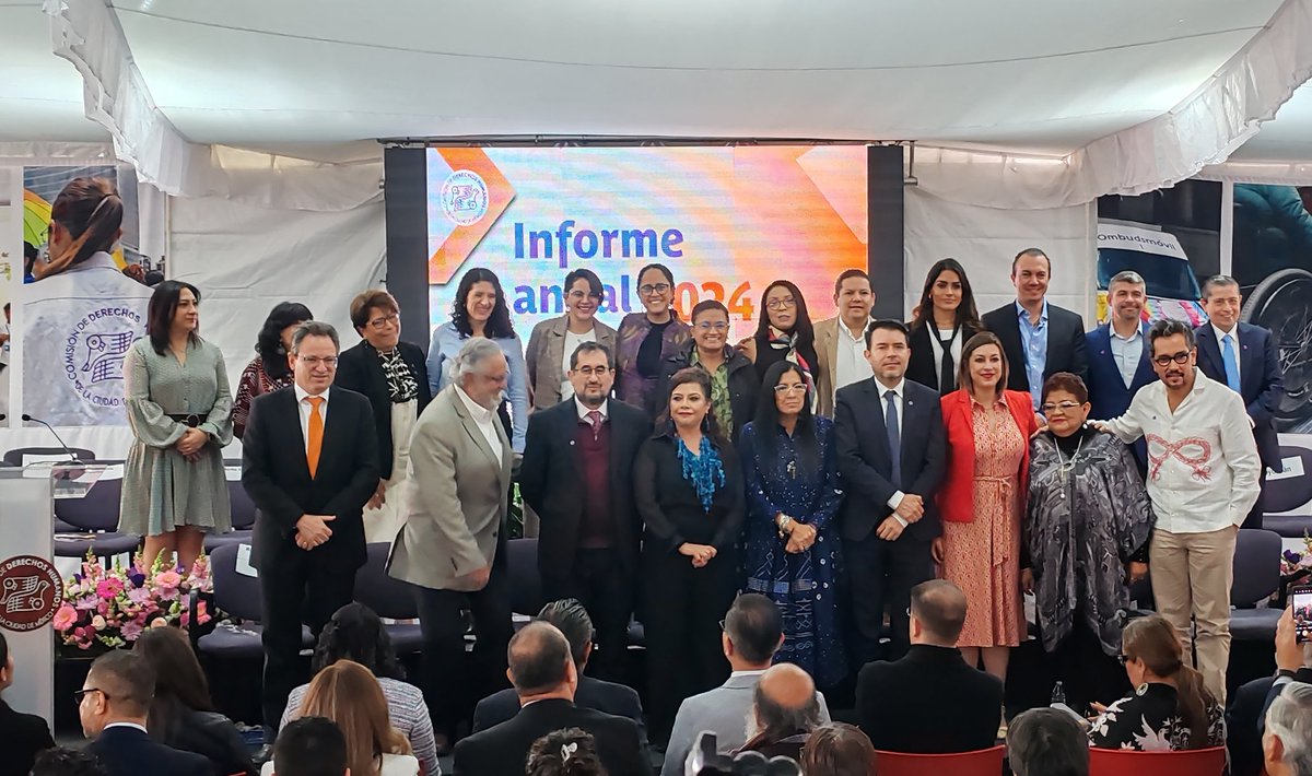 Secretaría de las Mujeres (@semujerescdmx) on Twitter photo 🌻Esta mañana la #JefaDeGobierno, <a href="/ClaraBrugadaM/">Clara Brugada Molina</a>, junto con secretarias y secretarios del gabinete del <a href="/GobCDMX/">Gobierno de la Ciudad de México</a>, asistieron al informe anual 2024 de la <a href="/CDHCMX/">CDHCM</a> presentado por <a href="/NashieliRamirez/">Nashieli Ramirez</a>. Donde se destacó que el 57% de atenciones brindadas han sido para mujeres. 🌻Esta mañana la #JefaDeGobierno, <a href="/ClaraBrugadaM/">Clara Brugada Molina</a>, junto con secretarias y secretarios del gabinete del <a href="/GobCDMX/">Gobierno de la Ciudad de México</a>, asistieron al informe anual 2024 de la <a href="/CDHCMX/">CDHCM</a> presentado por <a href="/NashieliRamirez/">Nashieli Ramirez</a>. Donde se destacó que el 57% de atenciones brindadas han sido para mujeres.