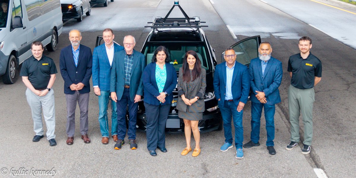 ARPAE's tweet image. The ARPA-E #NEXTCAR program team recently held a field day at @acmwillowrun, which supported the 4 #NEXTCAR project teams as each showcased energy savings improvements through connected & automated vehicle technologies. @OhioState @SwRI @UCBerkeley @NREL @LeidosInc @mturesearch