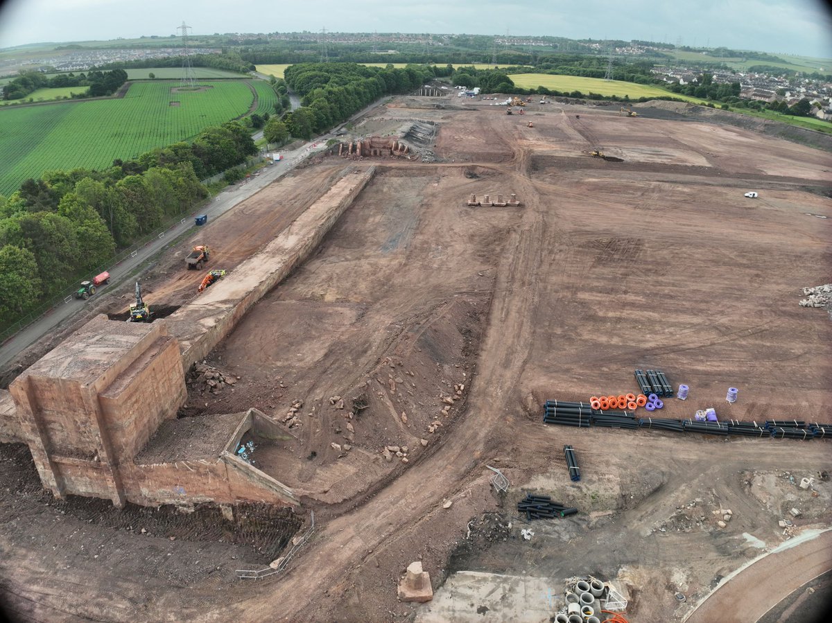 Concrete demolition will start on Monday 30 June for 20 weeks at the old coal store site, Cockenzie. Local residents may be affected by noise but strict time limits are in place, avoiding early morning starts. orlo.uk/leUvJ
