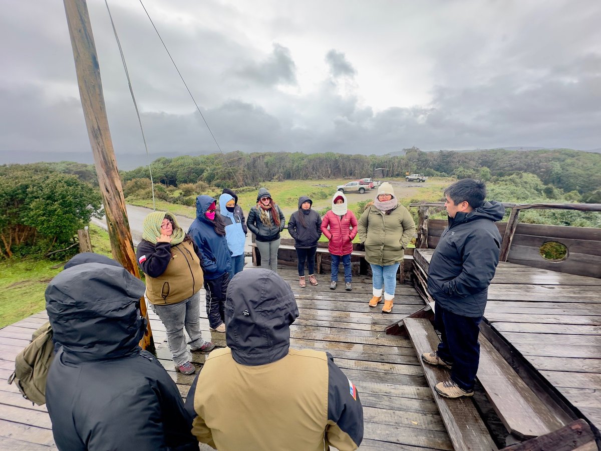 conaf_loslagos's tweet image. Pasantia de Jóvenes guias Guardaparques de las comunidades de Likanantay,Toconao y Coyo de San Pedro de Atacama visitaron el Pn Chiloé donde conocieron todo el trabajo de cuidado y conservación del Parque.Además disfrutaron de un Baño de Naturaleza @conaf_minagri
