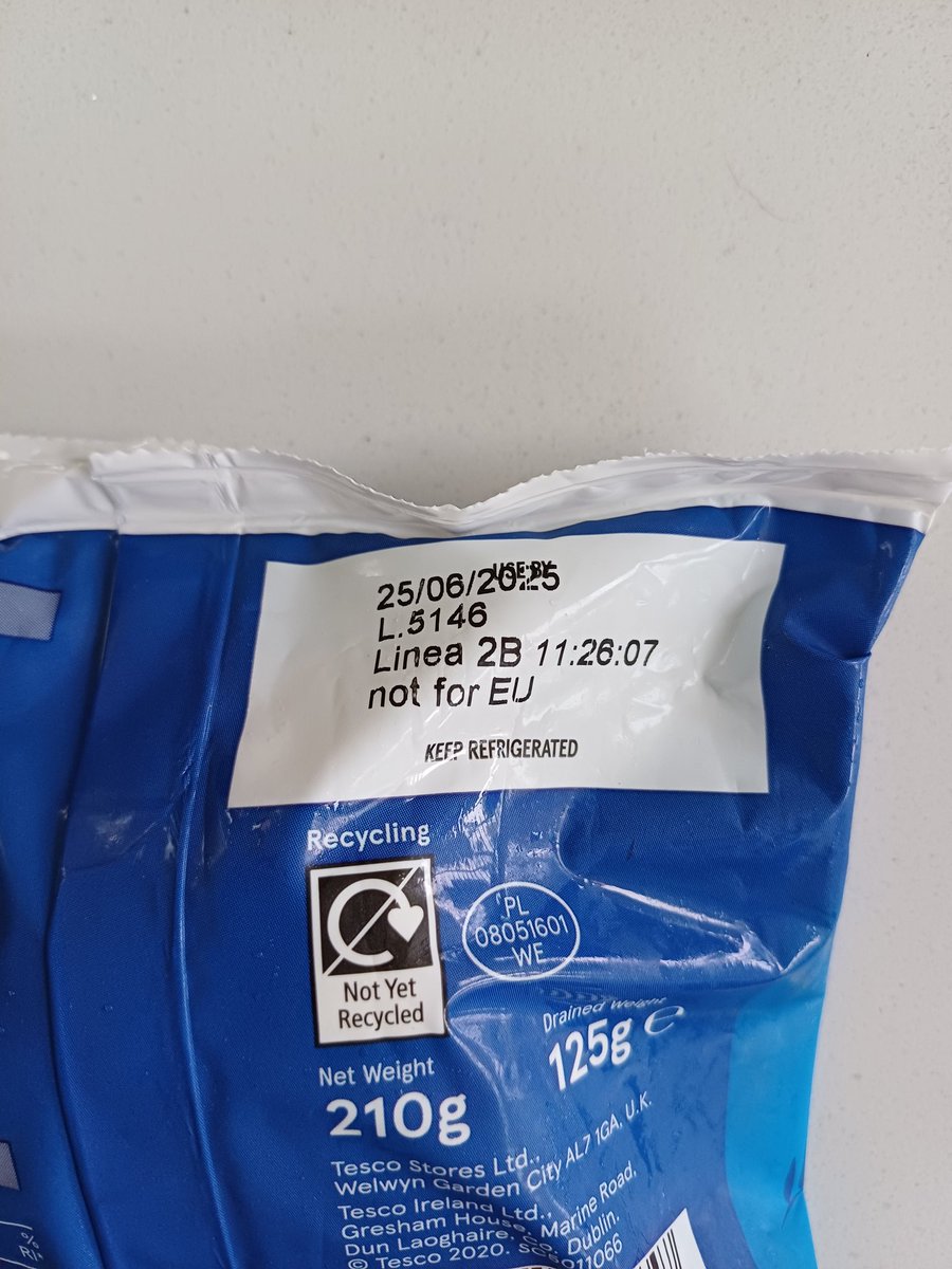 johnvicars's tweet photo. @tesco thanks for delivering out of date food once again! This time, Mozzarella, which went out of date two days ago! Why is this still on the shelf, and how did it get in our home delivery shopping? https://t.co/EwtBqKY7i0