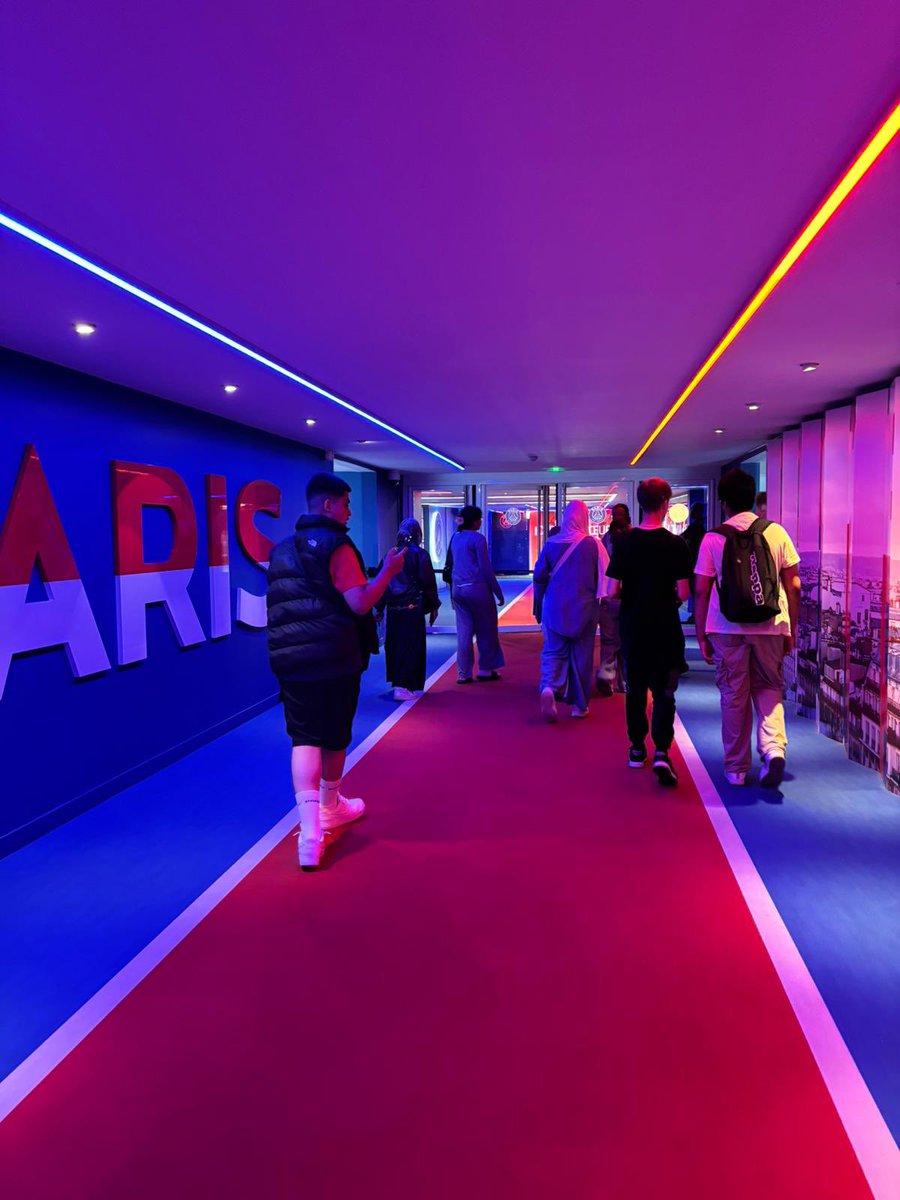 🏟️ After an unforgettable visit to the PSG stadium, our Paris trip students have returned home full of memories and stories to tell. Bienvenue à la maison! 🇫🇷⚽ #ParisTrip #PSG #CulturalEnrichment #SchoolTrips
