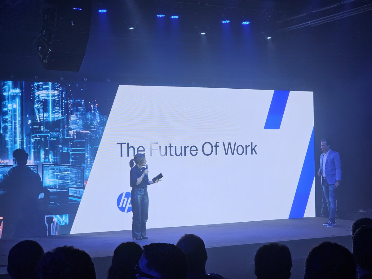 data_memory's tweet image. Estuvimos en #TheFutureOfWork de @HP, donde se debatió sobre IA, productividad y el futuro del trabajo. Panel con referentes de @intel, @Microsoft y AMD, moderado por @martinarrua. ¡Gracias HP por invitarnos a ser parte de esta experiencia! #IA #TransformaciónDigital