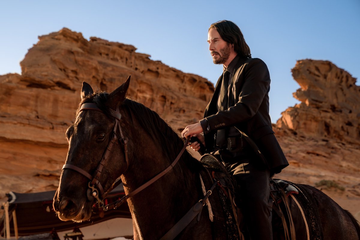 riding solo.

🎬: John Wick: Chapter 4 (2023)