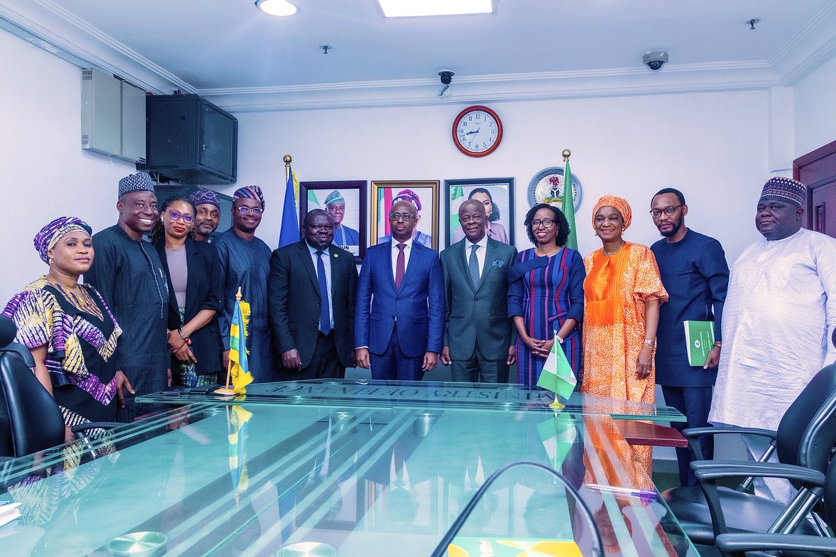 🇳🇬🤝🇷🇼  Nigeria and Rwanda today signed a Double Taxation Avoidance Agreement (DTAA). This agreement:  

 ✅ Encourages investment flows between our economies  

 ✅ Boosts private sector participation  

✅ Deepens economic ties &amp; champions Pan-African integration.

The move