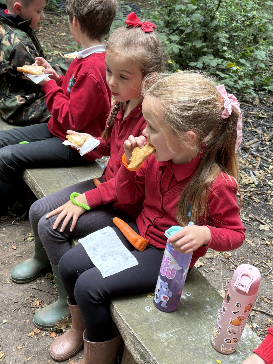 Carrot whistles in the woods!! These are the best woodland adventures with our friends added bonus of campfire doughnuts!!! <a href="/AlthorpeKeadby/">Althorpe and Keadby Primary School</a> <a href="/MrsNoble9/">Mrs_Noble</a>