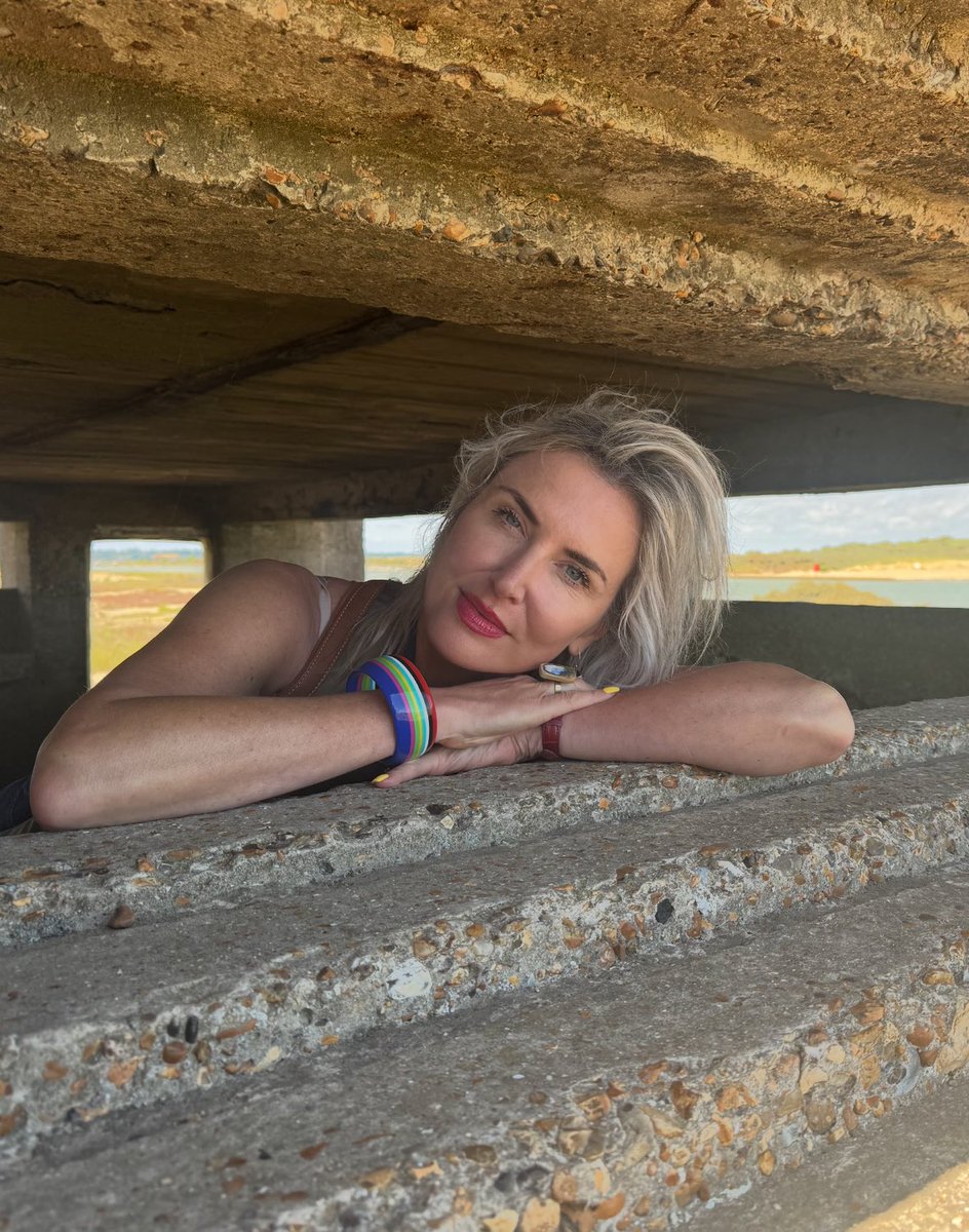 nancy_sorrell's tweet image. Great afternoon, walking, birdwatching and sand dune jumping. @JamesMoir10
#cambersands
#rye
#birdwatching
#sanddunes
#jumping
#walking
