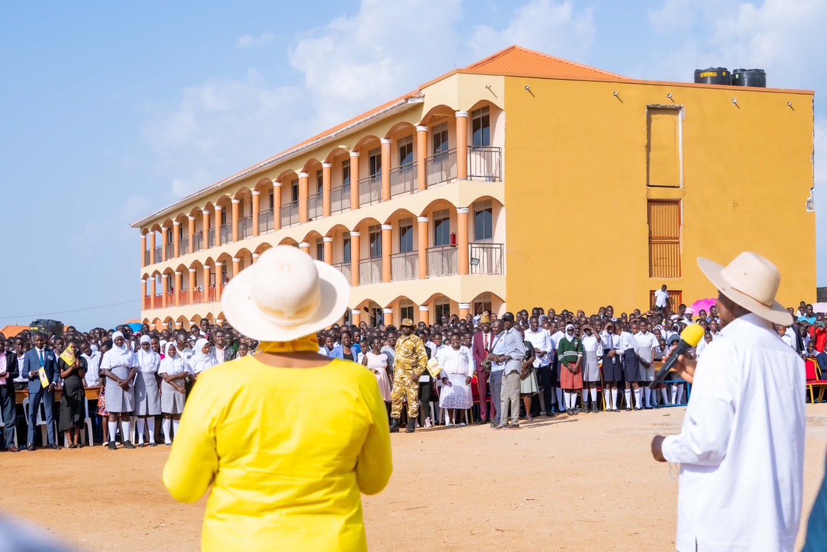 Today, I joined the leaders and people of Bukedea in thanksgiving for my daughter, the Rt. Hon. Anita Among. I commend her for the visionary leadership in transforming her people through job creation, wealth generation, and service delivery in the Teso sub-region.

She spent