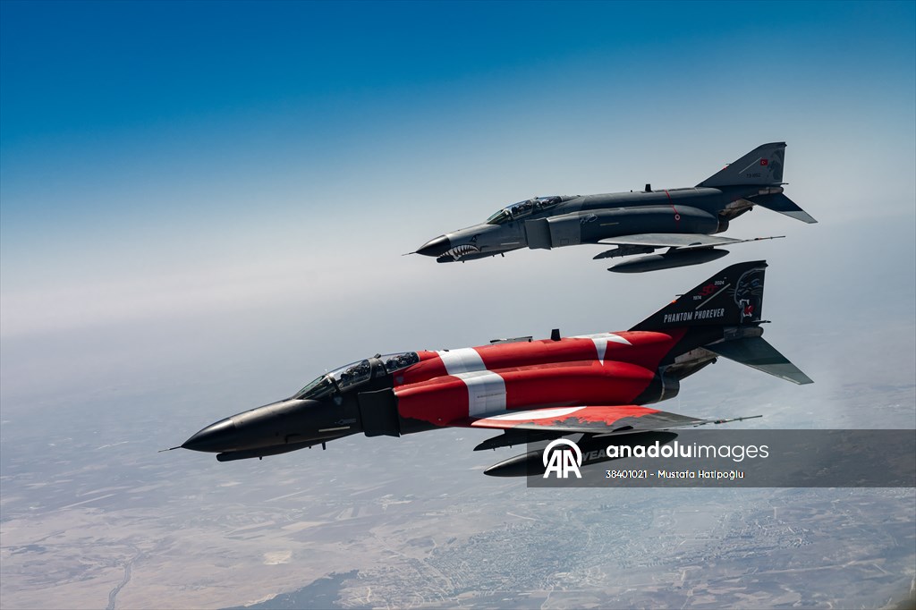 mustihatipoglu's tweet image. &apos;Asenalar Filo&apos;, Türk Hava Kuvvetlerinin Gök Vatan&apos;da kesintisiz uçuş yapmasını sağlıyor
Türk Hava Kuvvetleri bünyesinde yer alan Adana İncirlik&apos;teki 10. Ana Jet Üs Komutanlığı&apos;nda konuşlu 101&apos;inci Havada Yakıt İkmal Filo Komutanlığı envanterindeki tanker uçaklar.. #f16 #f4e