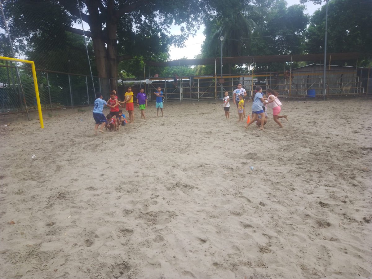 Bitcoinpirraya's tweet image. Los mejores momentos de el día son compartidos aquí con los niños y 🧒👧 de isla la pirraya🏝 clases sobre Bitcoin y valores por la mañana y fútbol playa por la tarde.
@IsaacGuerr83881
@Bitcoinbeach !el futuro está aquí!
⚡⚡⚡⚡⚡⚡⚡