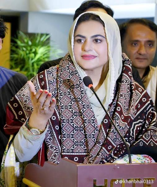Saba5670's tweet photo. وفا کا پیکر 
آج کے فیصلے کے بعد شمائلہ رانا کی قومی اسمبلی میں واپسی  ہوئی
 شمائلہ رانا نےسیاست کے مشکل دنوں میں پارٹی کا بھرپور ساتھ دیا 
اور کامیابی سے ڈٹی رہیں 
اور آج اس کو پھل پا لیا 

ویلڈن شمائلہ رانا !👍
@Shamylaroy https://t.co/zUFvi7wGbz