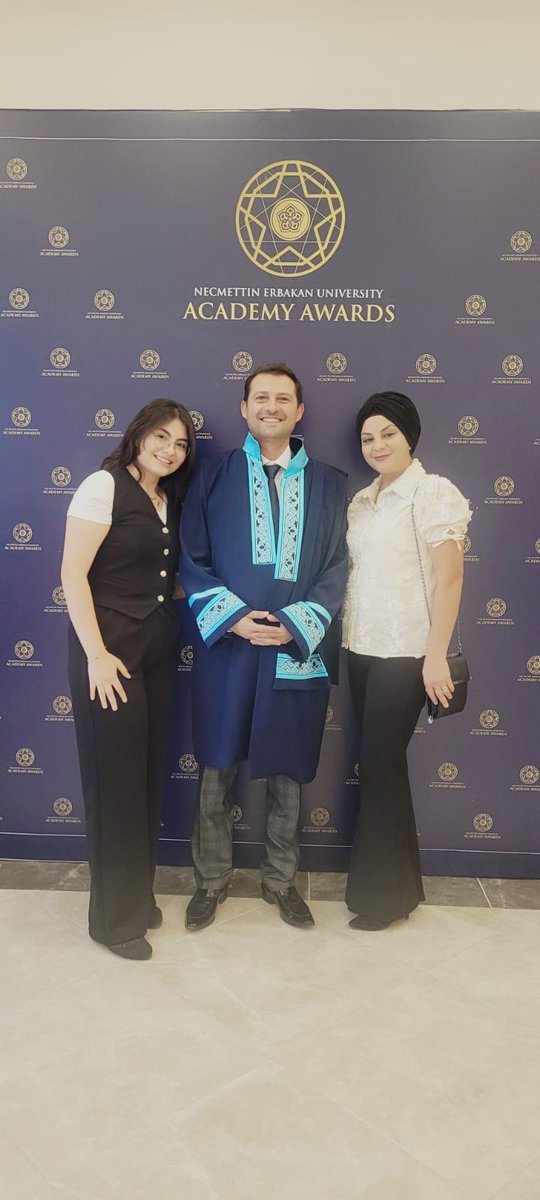 Yakup Aksoy (@yakupaksoy_) on Twitter photo Değerli Üniversitemin Akademik Ödül Töreninde 'Sanat İnsanı' alanında Birinciliğe layık görüldüğüm için gurur ve onur duydum. Aldığım bu ödülü dünyanın dört bir tarafında şarkılarımı dinleyen-söyleyen çocuklara ve gençlere ithaf ediyorum. 🏆🥇
<a href="/NEUniversitesi/">Necmettin Erbakan Üniversitesi</a> Değerli Üniversitemin Akademik Ödül Töreninde 'Sanat İnsanı' alanında Birinciliğe layık görüldüğüm için gurur ve onur duydum. Aldığım bu ödülü dünyanın dört bir tarafında şarkılarımı dinleyen-söyleyen çocuklara ve gençlere ithaf ediyorum. 🏆🥇
<a href="/NEUniversitesi/">Necmettin Erbakan Üniversitesi</a>