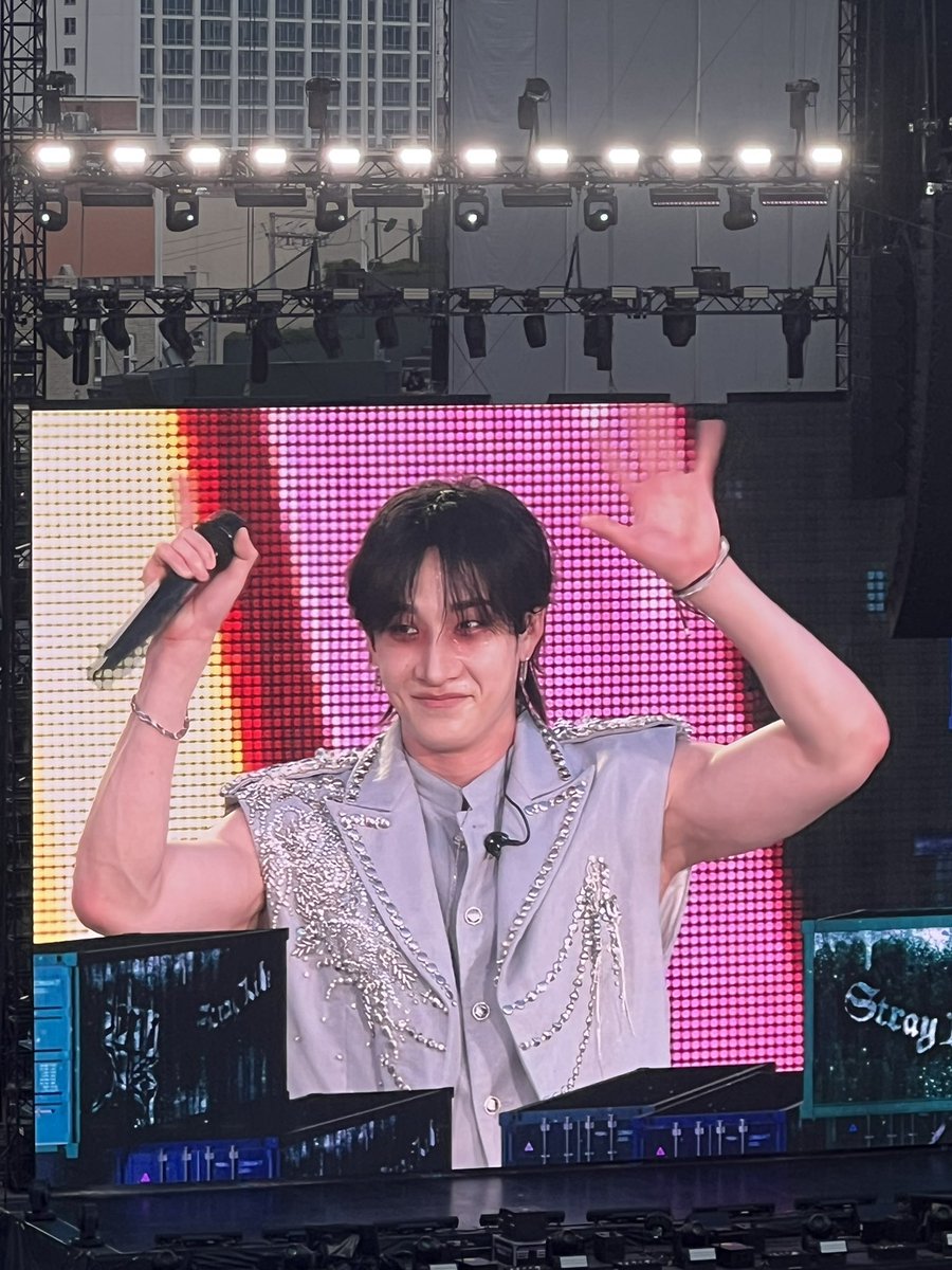 kelliewalks's tweet image. I live here now. #StrayKids_dominATE