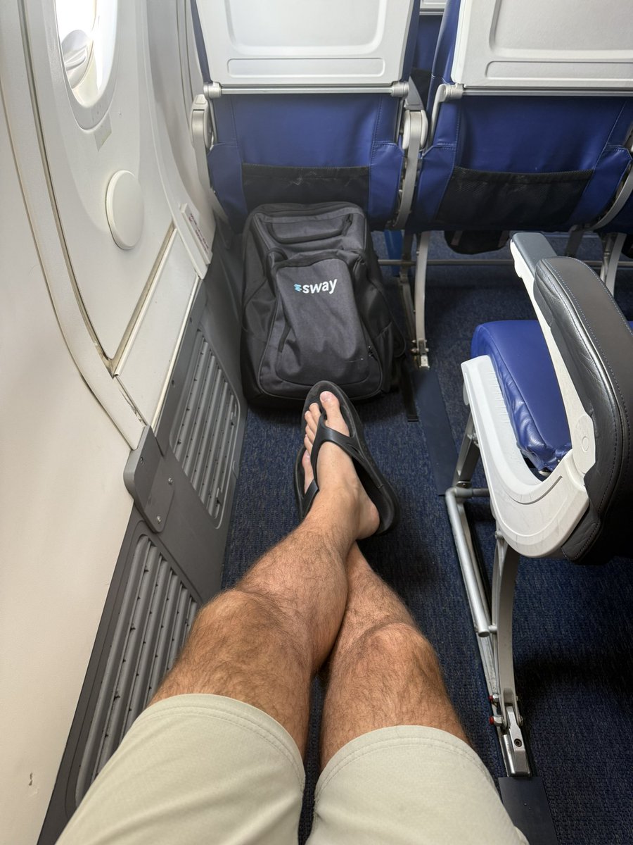 Headed back to Tulsa Time on <a href="/SouthwestAir/">Southwest Airlines</a> after a great <a href="/SwayMedical/">Sway Medical</a>  vendor experience at <a href="/NATA1950/">NATA</a> so great to relax in the #strappatcmagicseat <a href="/EmergencySports/">Sports Medicine Emergency Management</a> <a href="/dcatc1/">DARRYL CONWAY</a> <a href="/strappatc/">Ed Strapp</a> 

Time to catch some 💤
