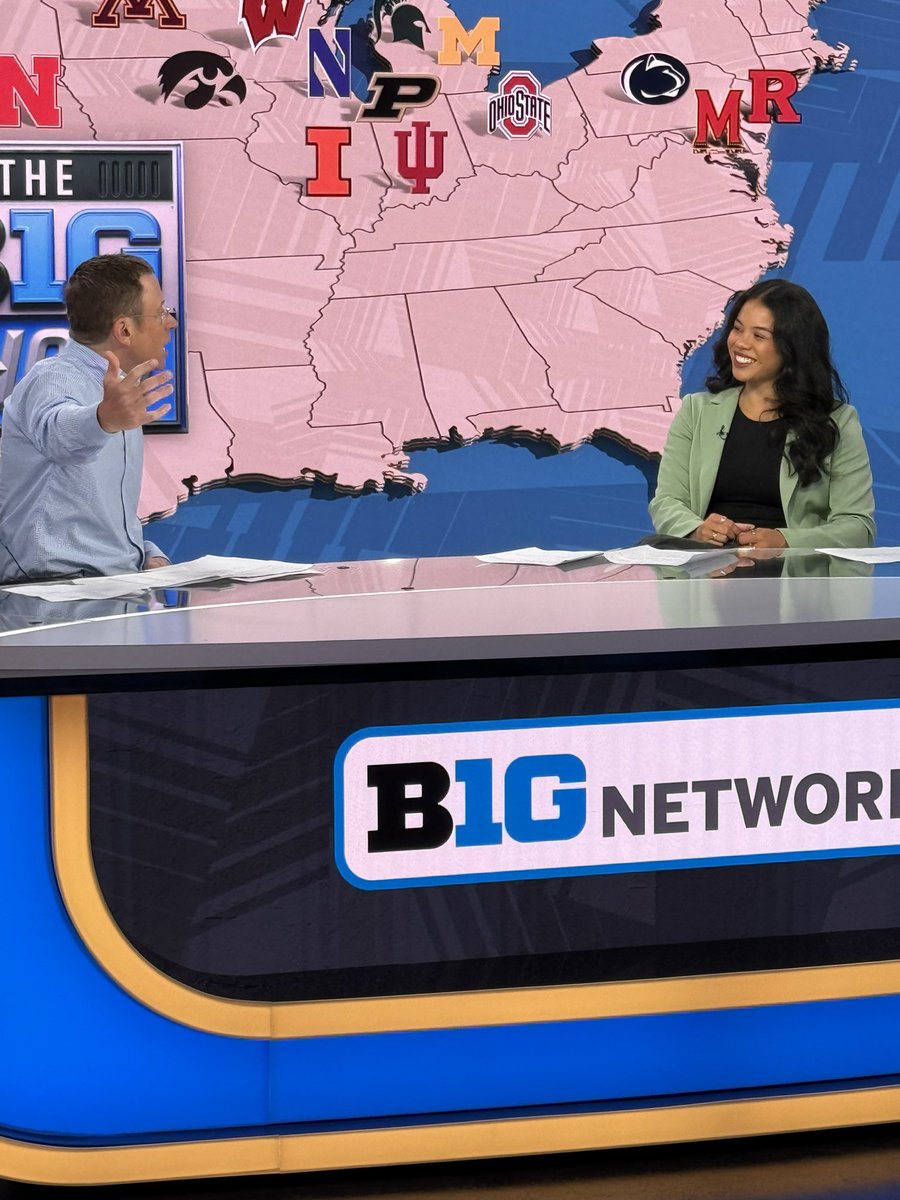 Oregon Acro&Tumbling (@oregonacrotumb) on Twitter photo MKA → BTN
Cami Wilson representing Oregon at the <a href="/BigTenNetwork/">Big Ten Network</a> Experience!
#GoDucks | #Power MKA → BTN
Cami Wilson representing Oregon at the <a href="/BigTenNetwork/">Big Ten Network</a> Experience!
#GoDucks | #Power