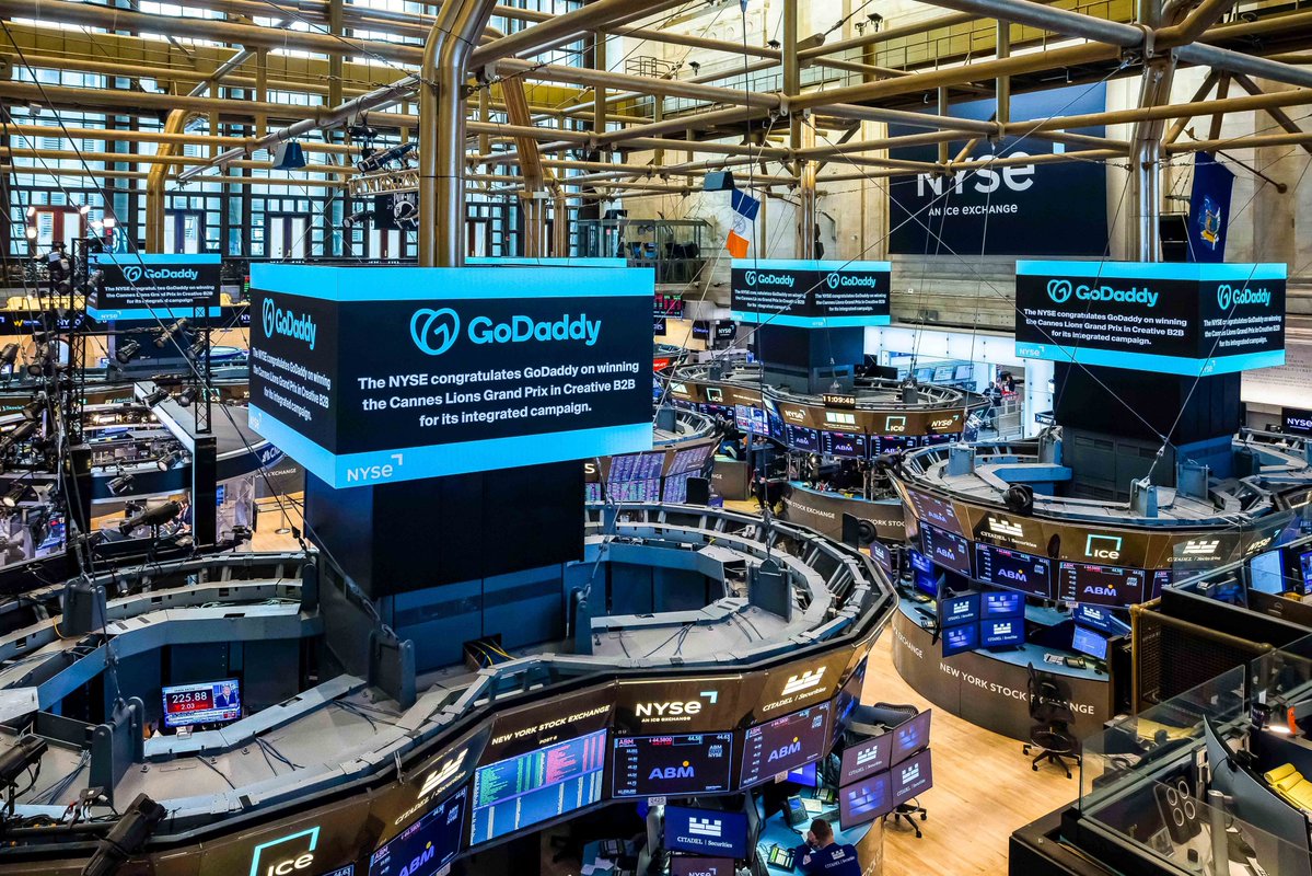 GoDaddy's tweet image. Our #CannesLionsAwards win has made its way to Wall Street! 🌟 Thanks to the @NYSE for highlighting how creativity and innovation is driving GoDaddy forward.