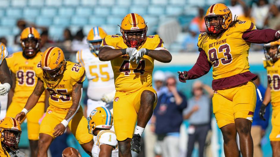 DTmarri's tweet image. #AGTG blessed to receive my first offer from Bethune-Cookman University