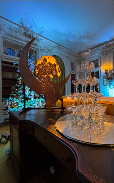 Beaulieu is launching a festive experience with designers Charlotte Lloyd Webber &amp; Adrian Lillie.

In A Palace House #Christmas, take a magical journey through the story of panto with theatrical installations: bit.ly/3TJGmJR

Sign up for offers: bit.ly/3ZUcApo